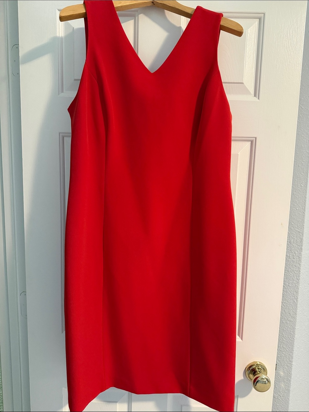 Anne Klein Bold Red V-Neck Sleeveless Shift Dress